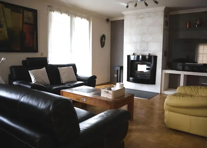 Cozy 3 Bedroom House With 11 Kw Electric Car Charger Apartment