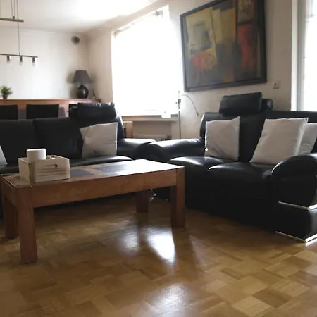 公寓 Cozy 3 Bedroom House With 11 Kw Electric Car Charger *