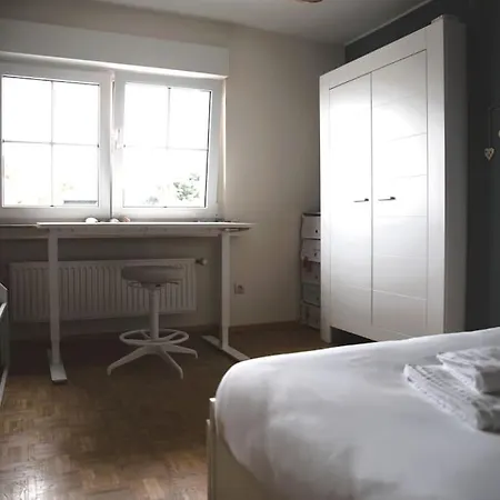 דירה Cozy 3 Bedroom House With 11 Kw Electric Car Charger