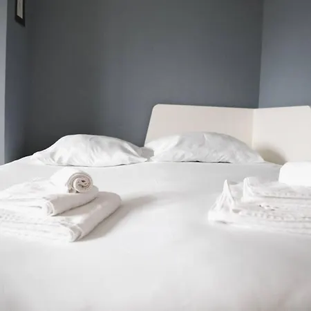 Cozy 3 Bedroom House With 11 Kw Electric Car Charger 公寓 Hesperange