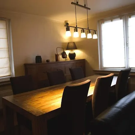 Cozy 3 Bedroom House With 11 Kw Electric Car Charger Apartment